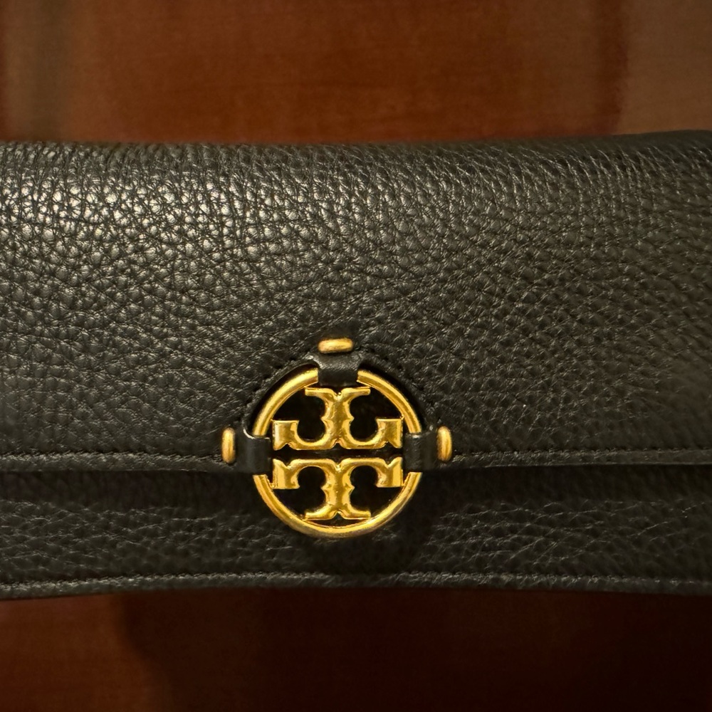 Tory Burch Leather Wallet Crossbody in New Condition